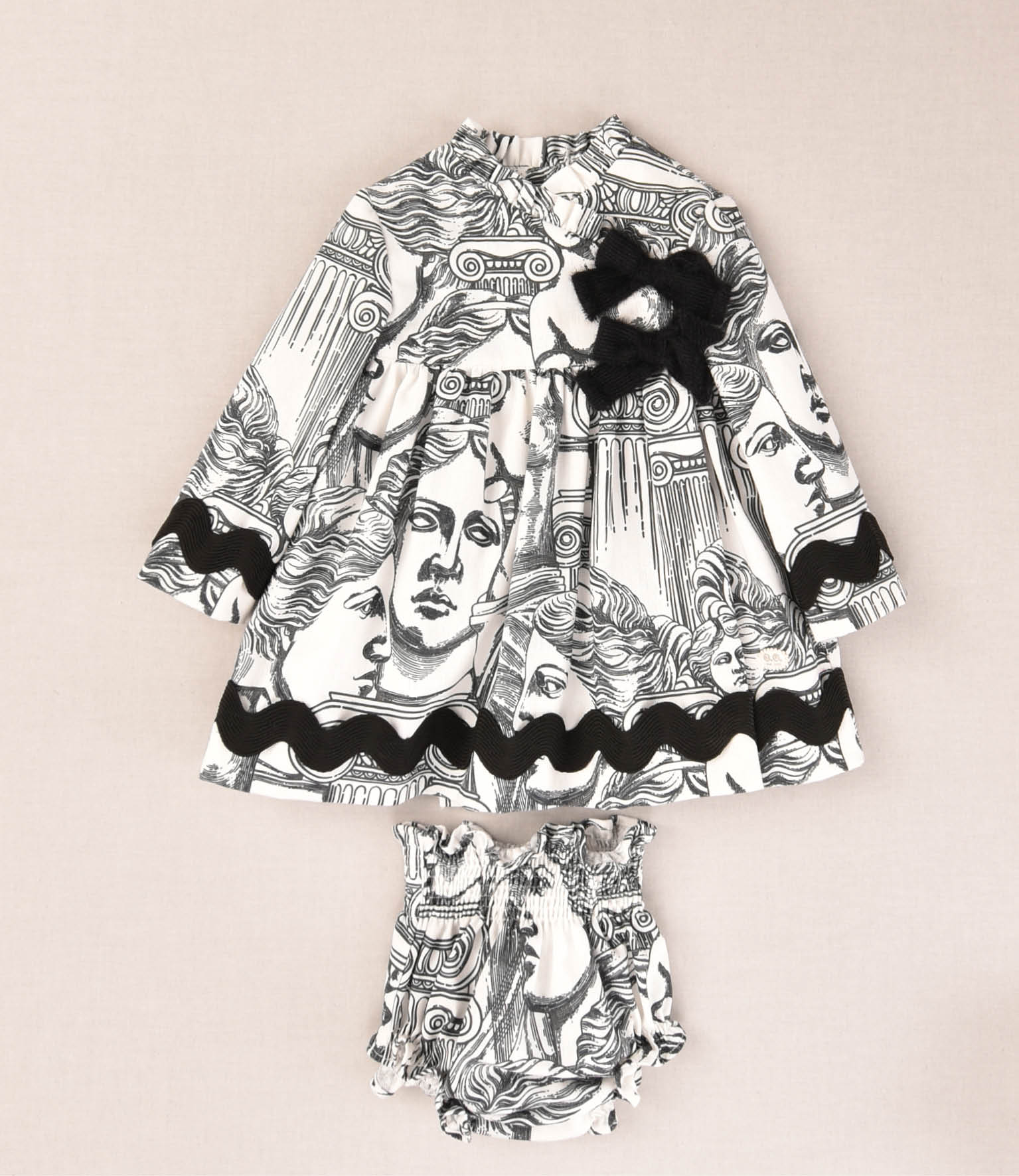 VESTIDO ESCULTURA BEBE 2P