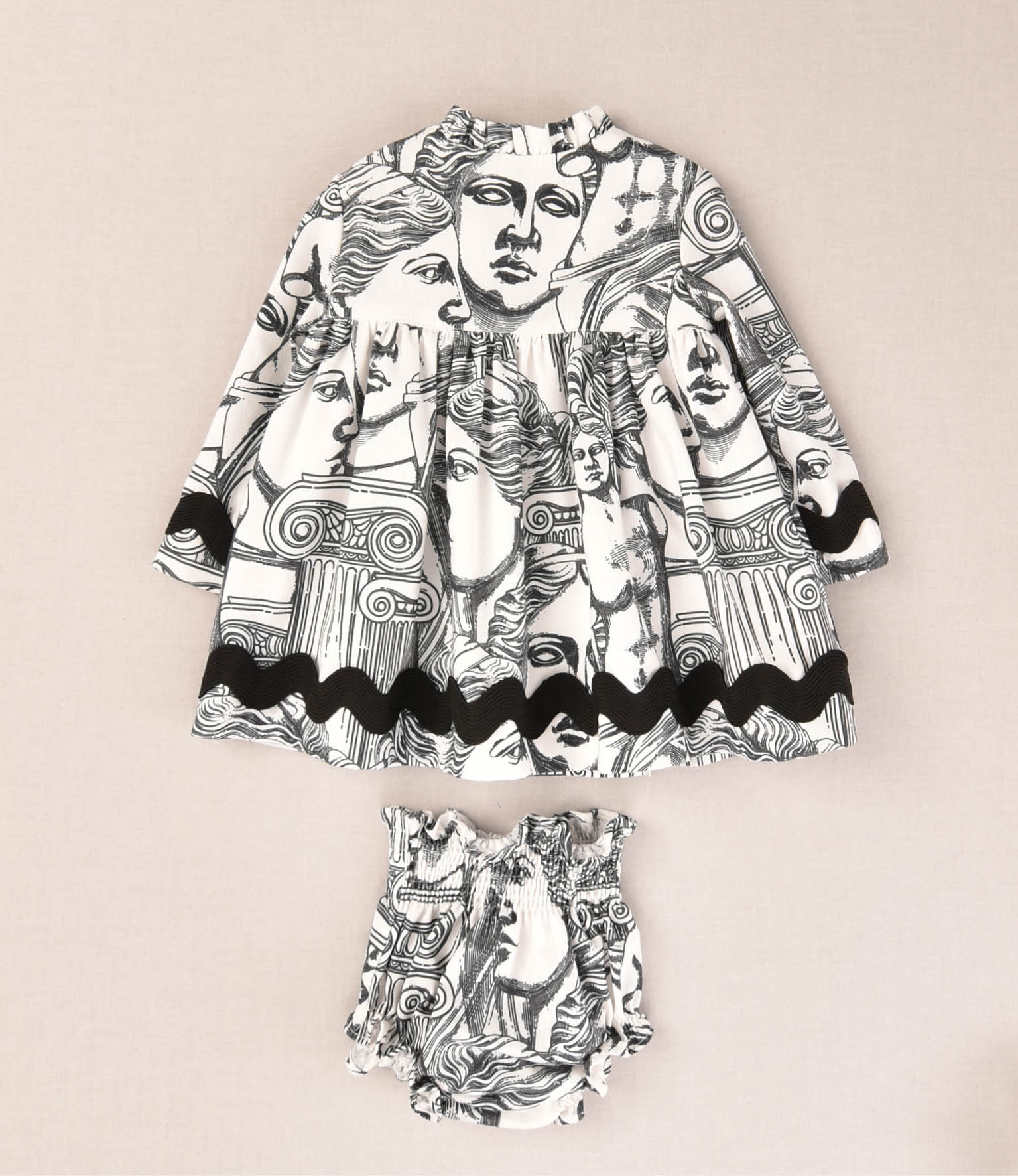 VESTIDO ESCULTURA BEBE 2P