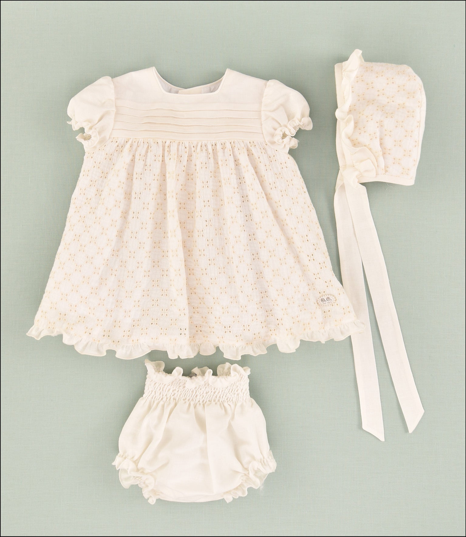 VESTIDO BORDADO BEBE 3P