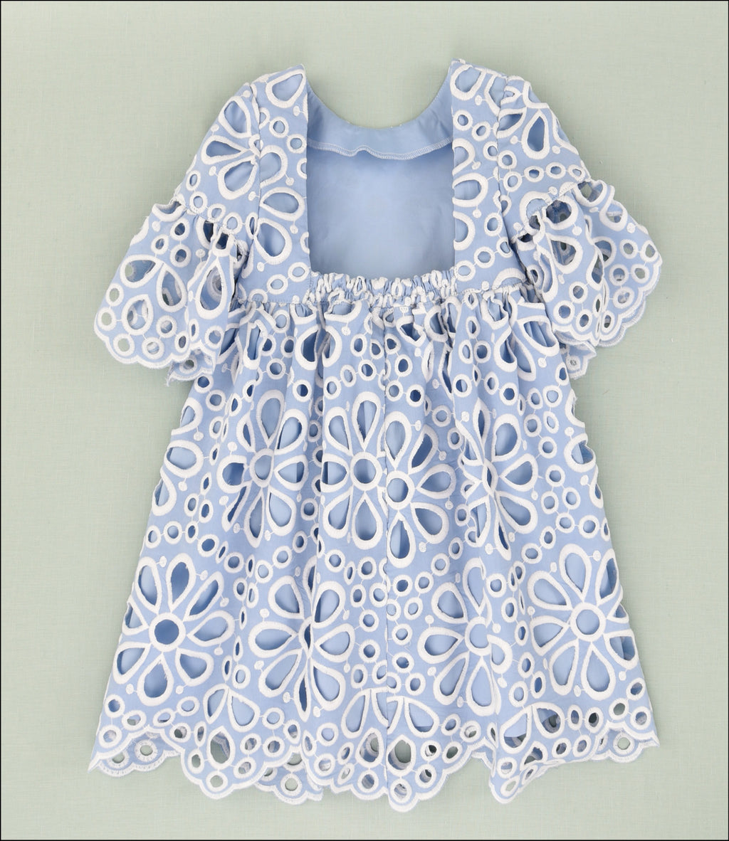 VESTIDO FLORES BORDADO NIÑA
