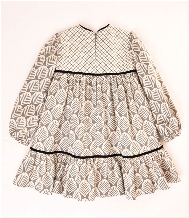 VESTIDO HOJAS NIÑA