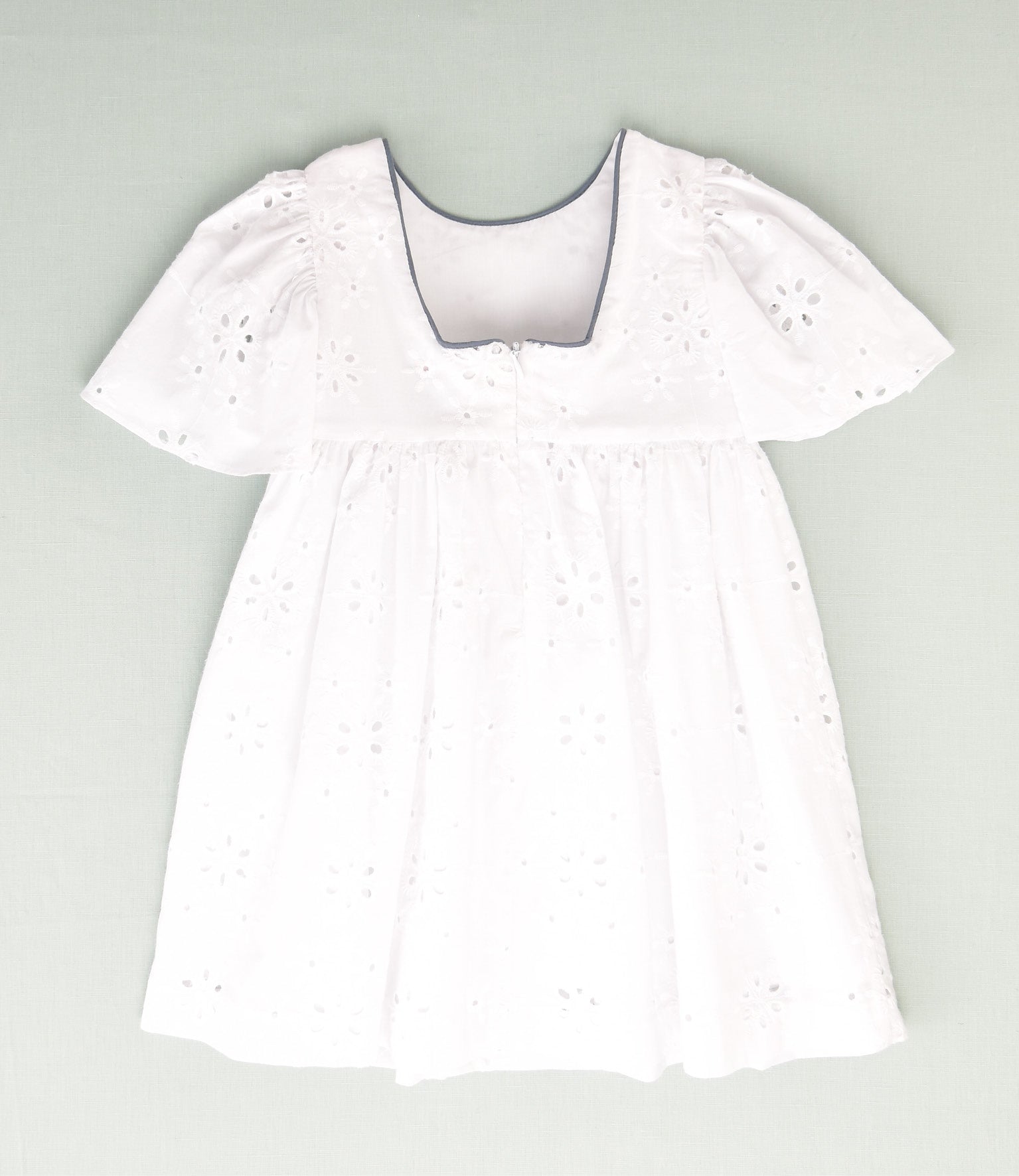 VESTIDO BORDADO NIÑA