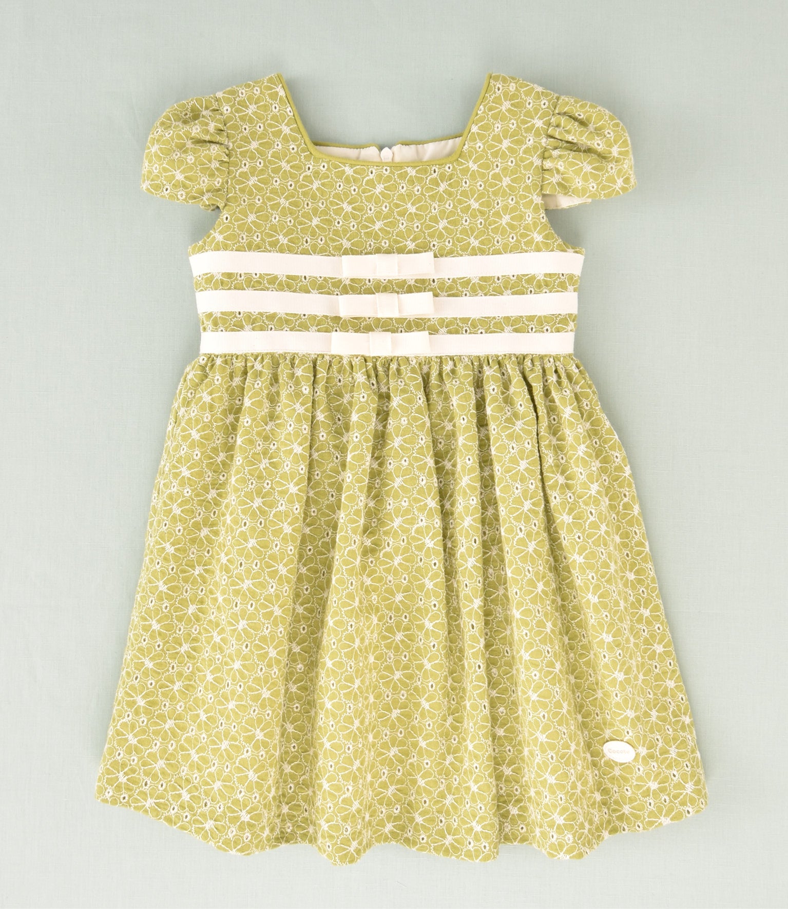 VESTIDO FLOR BORDADA NIÑA