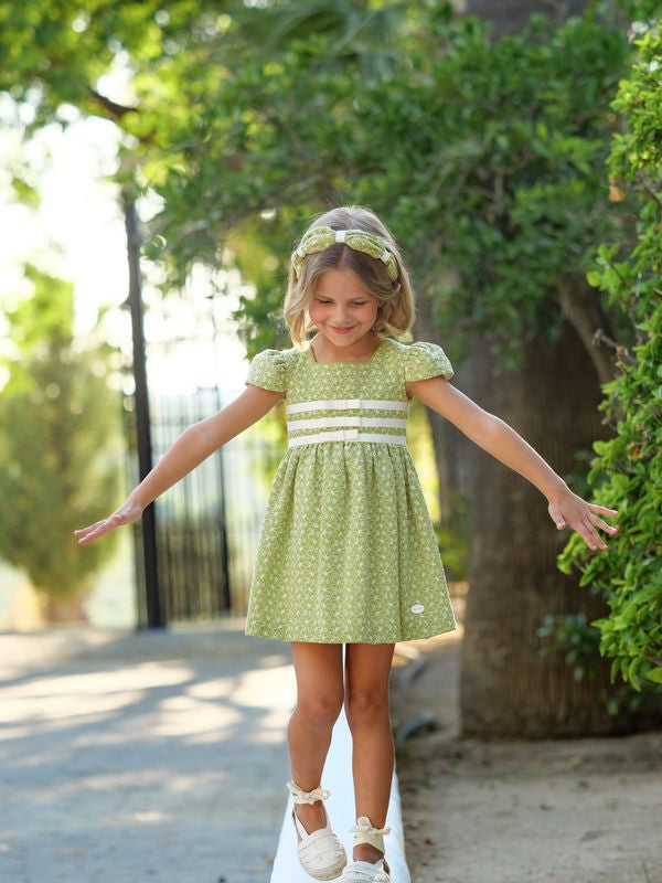 VESTIDO FLOR BORDADA NIÑA